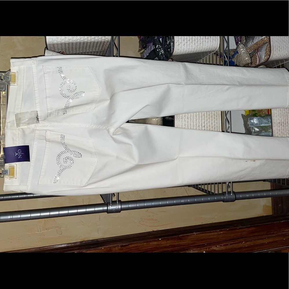 NYDJ white above the ankle capris